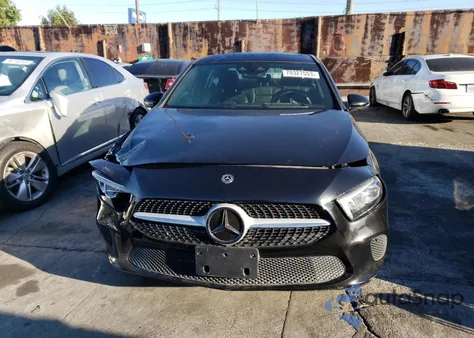 2019 Mercedes-Benz A 220 z USA, uszkodzony, nr VIN WDD3G4EB5KW002004